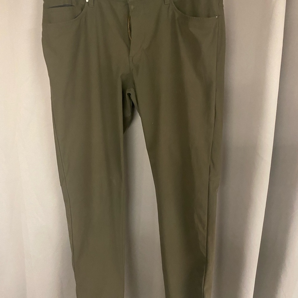 Men's Lululemon ABC Olive Green Pants